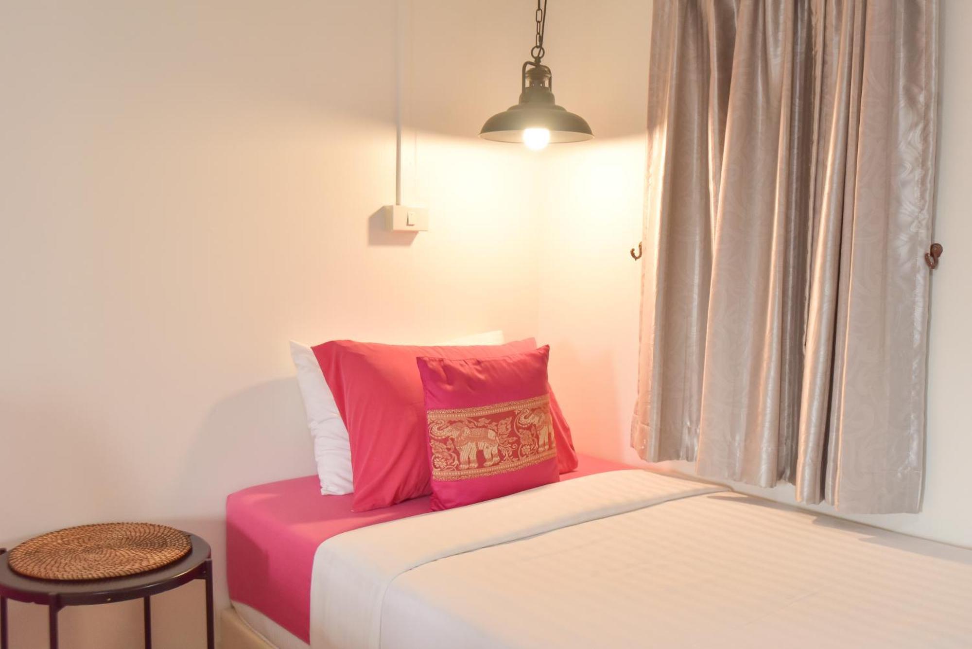 P.U. Inn Resort Ayutthaya Extérieur photo